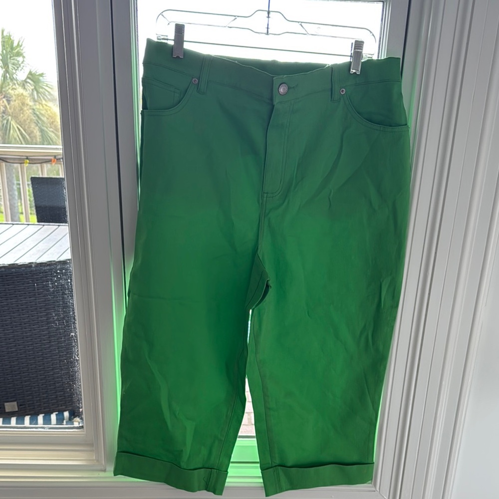 Vibrant Green Cropped Pants Ankle Length
